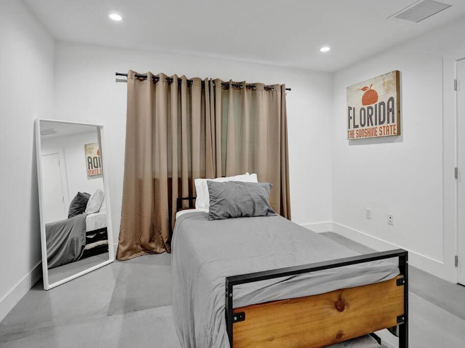 Contemporary 2br With Pool & Bbq Access *