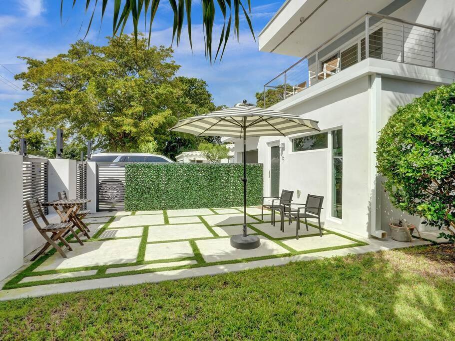 Contemporary 2br With Pool & Bbq Access Holiday home *