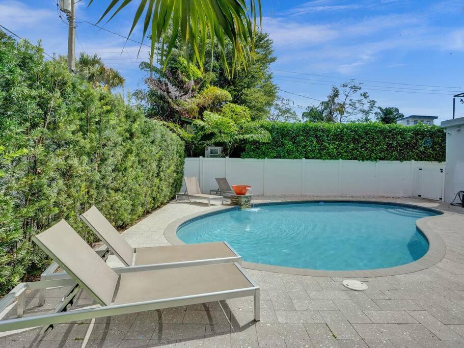 Holiday home Contemporary 2br With Pool & Bbq Access *